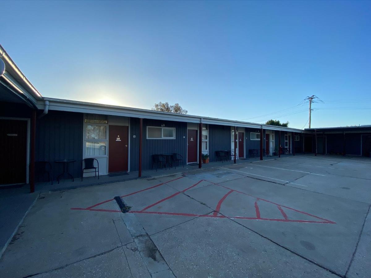 Coolabah Motel Walgett エクステリア 写真